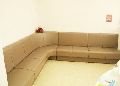 やまざき歯科 待合室
